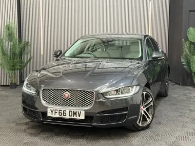 Used Jaguar XE Portfolio 180 HP (132 kW) 2016 Grey Sedan