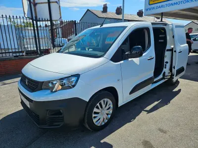 Used Peugeot Partner Premium 131 HP (96 kW) 2022 White MPV