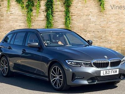 Begagnad BMW 318 Sport Line 154 HK (113 kW) 2021 Grå Kombi