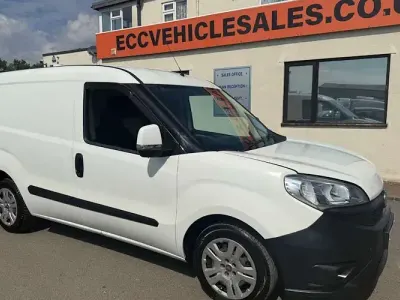 Used Fiat Doblò 95 HP (69 kW) 2018 White MPV