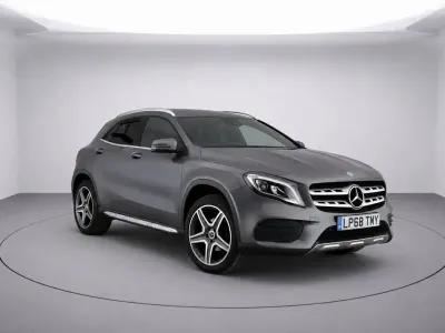 Käytetty Mercedes GLA200 AMG line 156 HP (114 kW) 2018 Harmaa Katumaasturi
