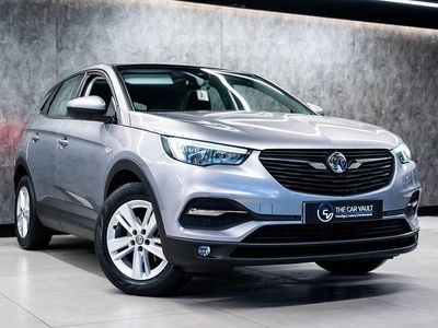 Used Vauxhall Grandland X S 130 HP (95 kW) 2018 Grey SUV