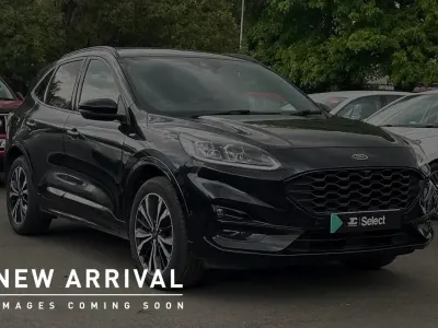Käytetty Ford Kuga ST-Line X 190 HP (139 kW) 2020 Musta Katumaasturi
