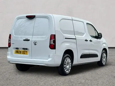New Vauxhall Combo S 101 HP (74 kW) 2026 White MPV
