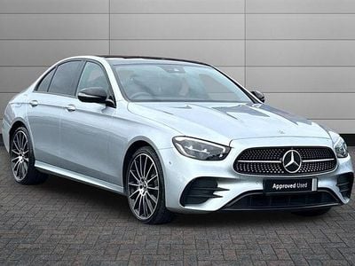 Usado Mercedes E400 AMG line 330 HP (242 kW) 2022 Prateado Sedan