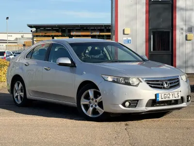 Używany Honda Accord EX 150 KM (110 kW) 2012 Srebrny Sedan/Limuzyna