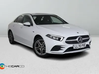 Begagnad Mercedes A250 AMG line 2020 Vit Sedan
