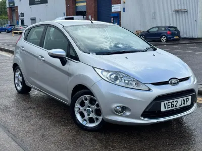 Used Ford Fiesta Zetec 82 HP (60 kW) 2012 Silver Hatchback