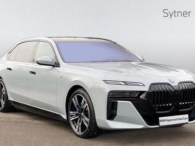 BMW i7