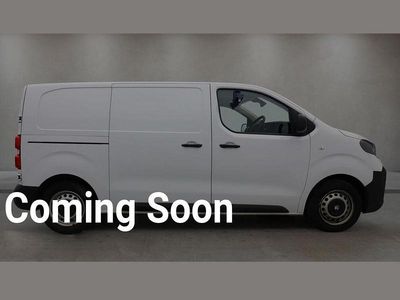 Used Vauxhall Vivaro 120 HP (88 kW) 2024 White MPV