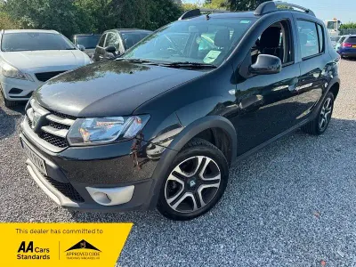 Used Dacia Sandero Stepway Ambiance 90 HP (66 kW) 2014 Black Hatchback