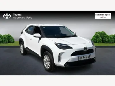 Used Toyota Yaris Hybrid 2024 White Hatchback