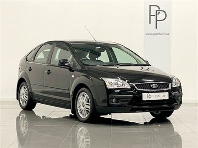 used Ford Focus 1.6 Ghia 5dr [115]