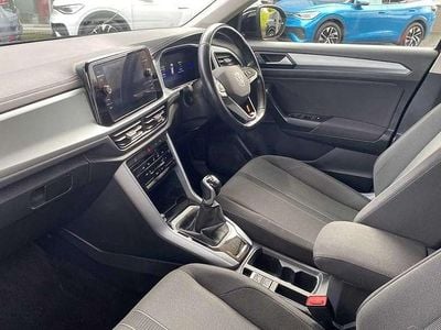 Used VW T-Roc Life 110 HP (80 kW) 2022 Black SUV