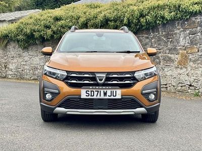 Używany Dacia Sandero Prestige 90 KM (66 kW) 2021 Pomarańczowy Hatchback