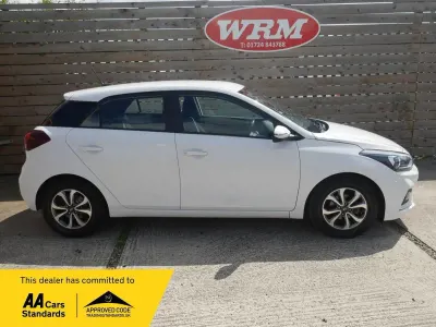 Used Hyundai i20 SE 84 HP (61 kW) 2019 White Hatchback
