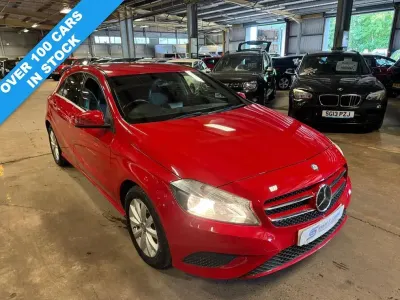 Used Mercedes A180 SE 2013 Red Hatchback