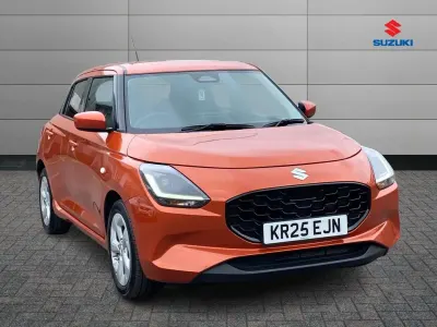 Begagnad Suzuki Swift 82 HK (60 kW) 2025 Orange Halvkombi