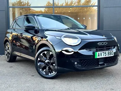 New Fiat 600 La Prima 114 kW (156 HP) 2026 Black SUV