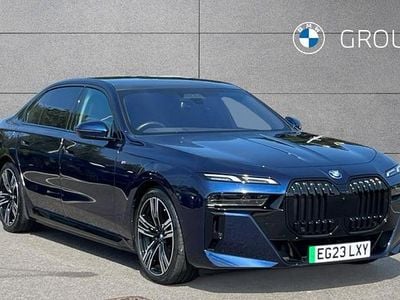 BMW i7