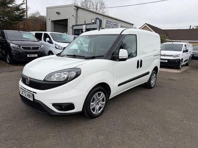 Used Fiat Doblò S 90 HP (66 kW) 2023 White MPV