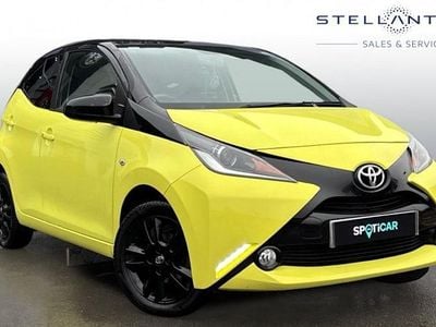 Used Toyota Aygo X-cite 69 HP (50 kW) 2016 Yellow Hatchback