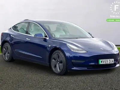 Used Tesla Model 3 Standard Range 239 kW (325 HP) 2019 Blue Sedan