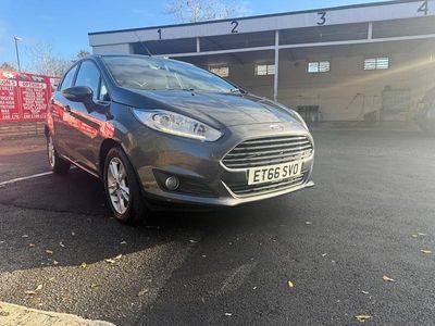 Second-hand Ford Fiesta Zetec 2017 Gri Hatchback