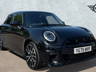 Used Mini Cooper Hatch 113 kW (154 HP) 2025 Black Hatchback