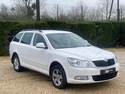Used Skoda Octavia 105 HP (77 kW) 2011 White Estate