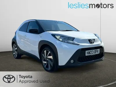 Usado Toyota Aygo X 72 HP (52 kW) 2023 Branco SUV