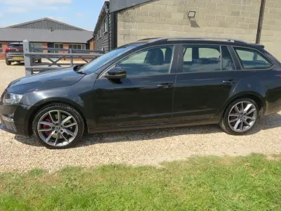 Używany Skoda Octavia vRS 150 KM (110 kW) 2014 Czarny Kombi