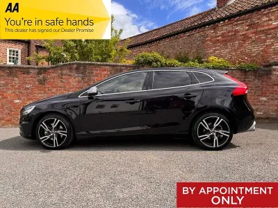 Used Volvo V40 R-Design Pro 2018 Black