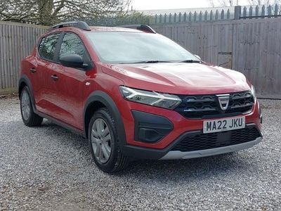 Used Dacia Sandero Essentiel 91 HP (66 kW) 2022 Red Hatchback