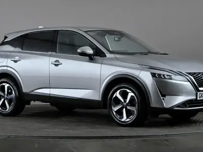 Used Nissan Qashqai N-Connecta 140 HP (102 kW) 2023 Silver SUV