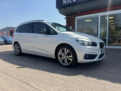 Used BMW 218 Sport Line 2016 White Estate