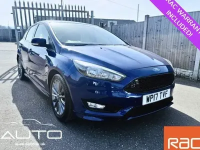 Used Ford Focus ST-Line 125 HP (91 kW) 2017 Blue Hatchback