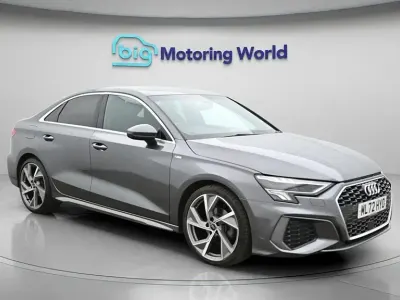 Begagnad Audi A3 S-Line 110 HK (80 kW) 2023 Grå Sedan