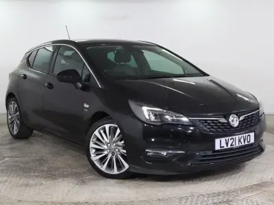 Używany Vauxhall Astra Edition 145 KM (106 kW) 2021 Czarny Hatchback