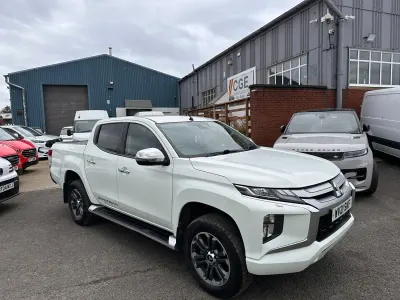 Used Mitsubishi L200 150 HP (110 kW) 2021 White Pickup