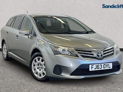 Used Toyota Avensis Active 126 HP (92 kW) 2014 Grey Estate