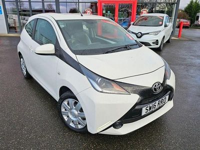 White Used 2016 Toyota Aygo X-play Hatchback | £5,495 (Fair price)