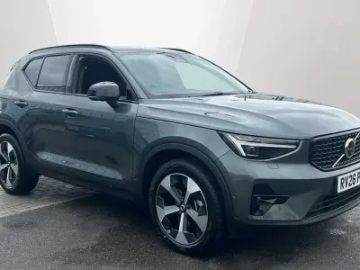 Used Volvo XC40 Plus 161 HP (118 kW) 2026 Green SUV