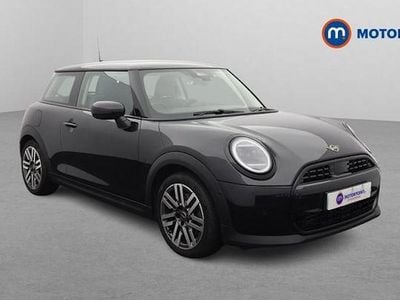 Used 2026 Mini Cooper Classic Hatchback | £21,699 (Super price)