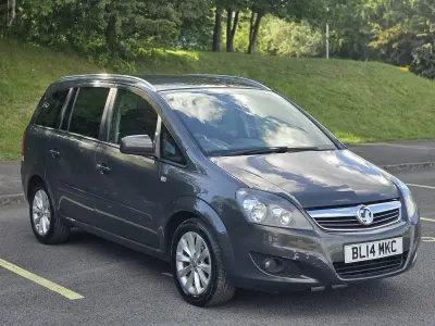 Usado Vauxhall Zafira Excite 2014 Gris Monovolumen