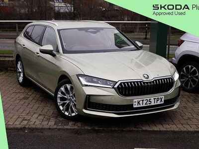 Gebraucht Skoda Superb SE L 190 PS (139 kW) 2025 Gelb Kombi