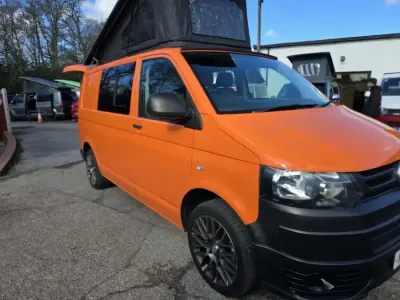 Begagnad VW Transporter Startline 2013 Orange Van