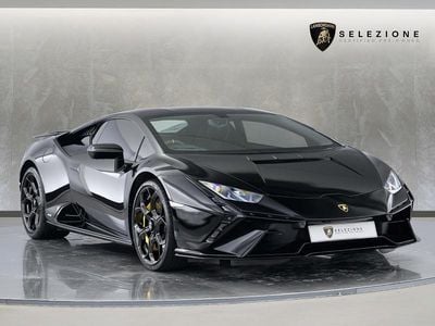 Black Used 2024 Lamborghini Huracán Coupe | £224,950 (Fair price)