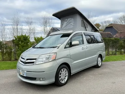 Usado Toyota Alphard 159 HP (116 kW) 2007 Prateado Monovolume