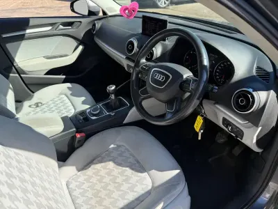 Usado Audi A3 Sportback Design 150 CV (110 kW) 2015 Gris Utilitario